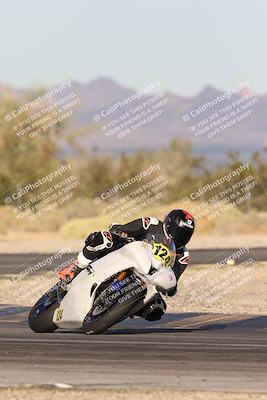 media/Nov-02-2025-CVMA (Sun) [[337aff29ab]]/Race 17-Amateur Supersport Middleweight/